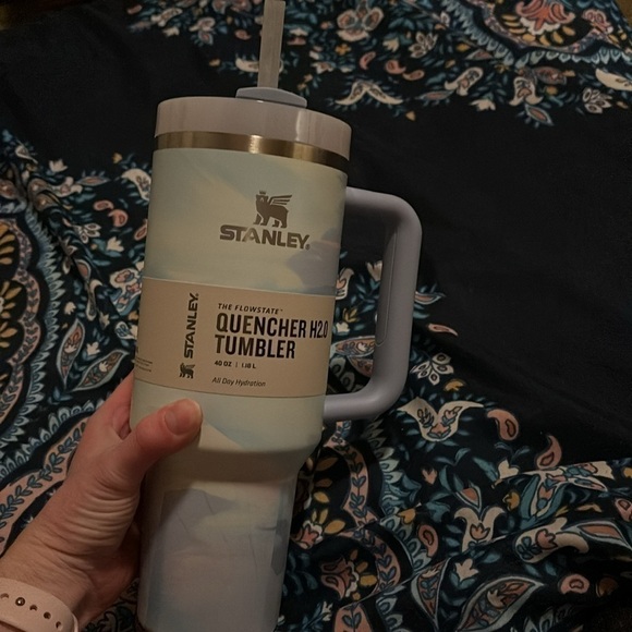 Stanley 40 oz. Quencher H2.0 FlowState Tumbler Clean Slate Drop - Picture 2 of 4